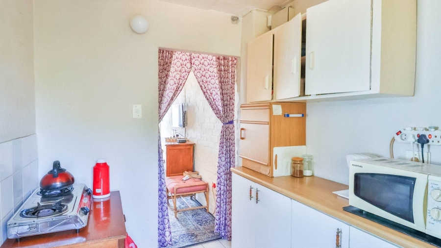 6 Bedroom Property for Sale in De Kelders Western Cape